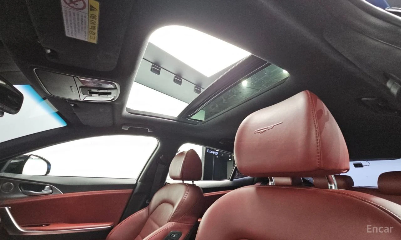 Kia Stinger 3.3 GT AWD* DISTRONIC* HARMAN KARDON* 360* HEAD-UP, снимка 13 - Автомобили и джипове - 55244679