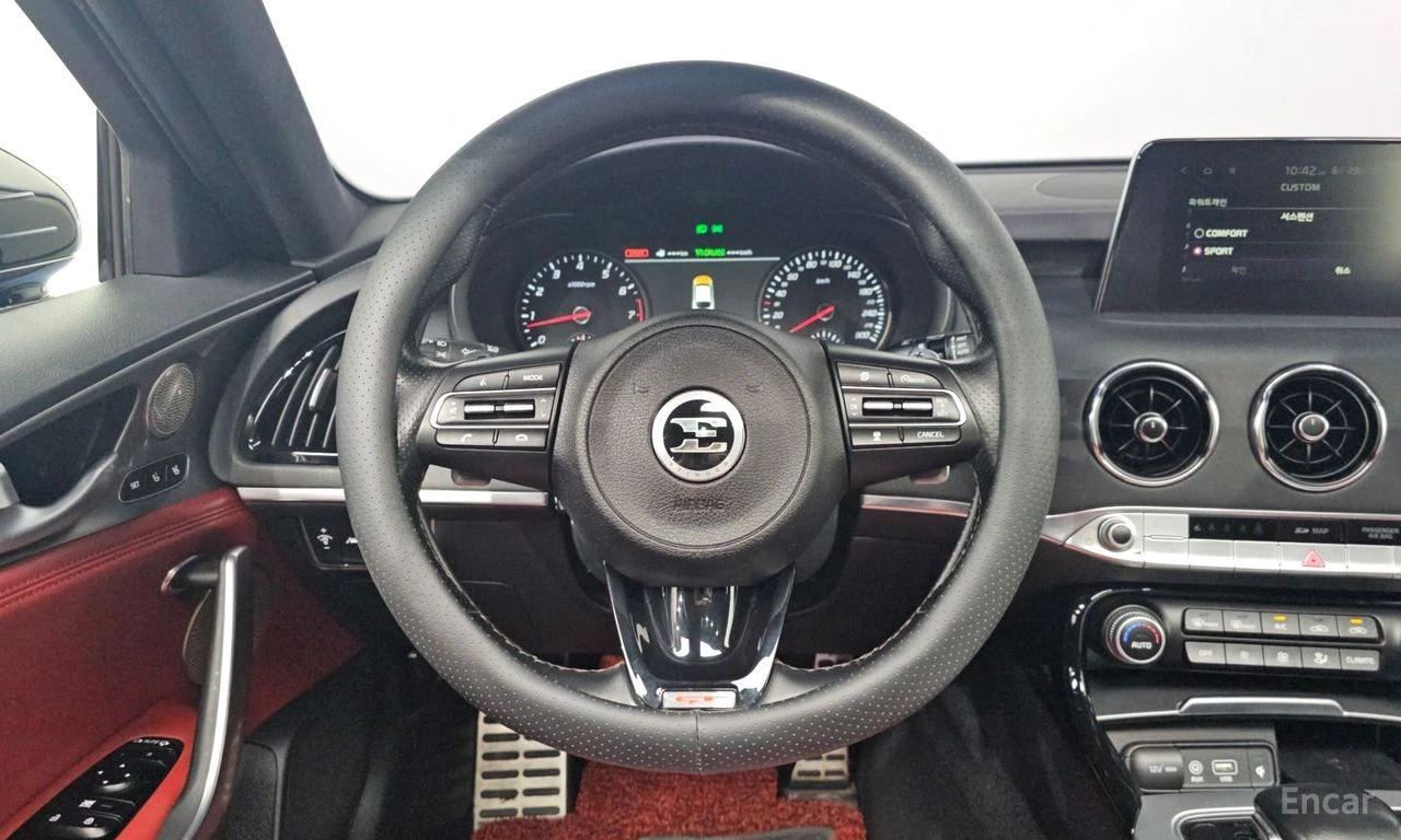 Kia Stinger 3.3 GT AWD* DISTRONIC* HARMAN KARDON* 360* HEAD-UP, снимка 8 - Автомобили и джипове - 55244679