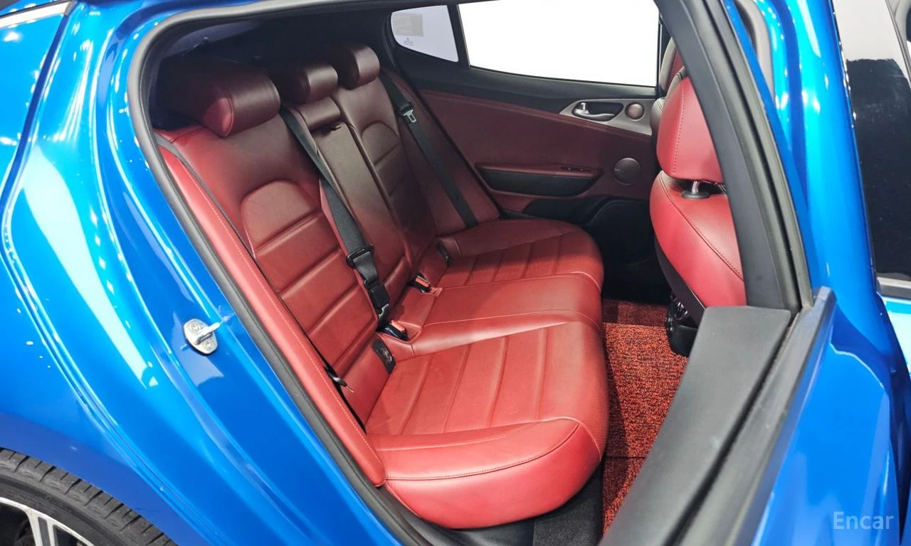 Kia Stinger 3.3 GT AWD* DISTRONIC* HARMAN KARDON* 360* HEAD-UP, снимка 15 - Автомобили и джипове - 55244679