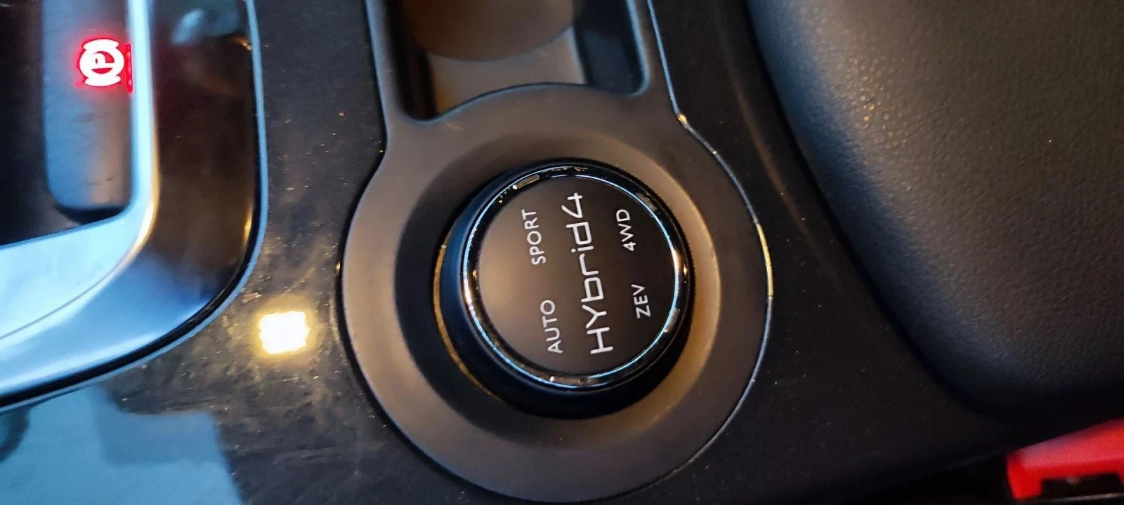Peugeot 3008 Hybrid 4, снимка 4 - Автомобили и джипове - 55502982
