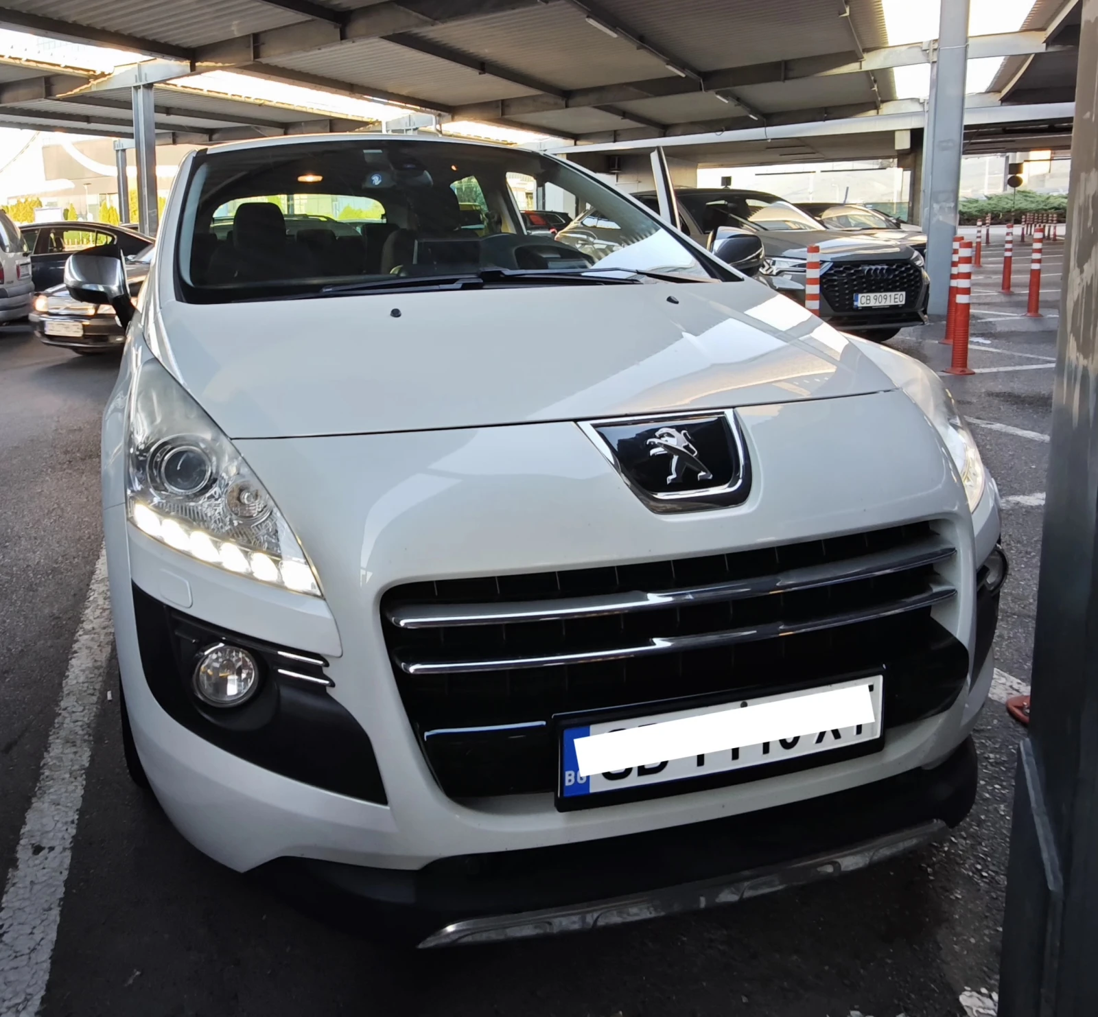 Peugeot 3008 Hybrid 4, снимка 8 - Автомобили и джипове - 55502982