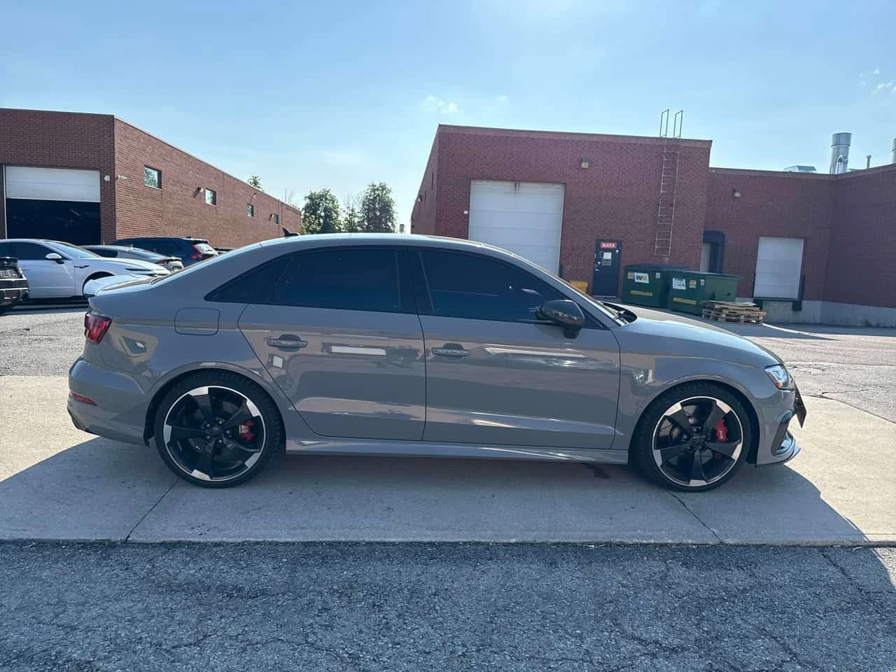 Audi Rs3 2.5 TFSI S tronic | CARFAX | АВТОКРЕДИТ, снимка 4 - Автомобили и джипове - 55567925