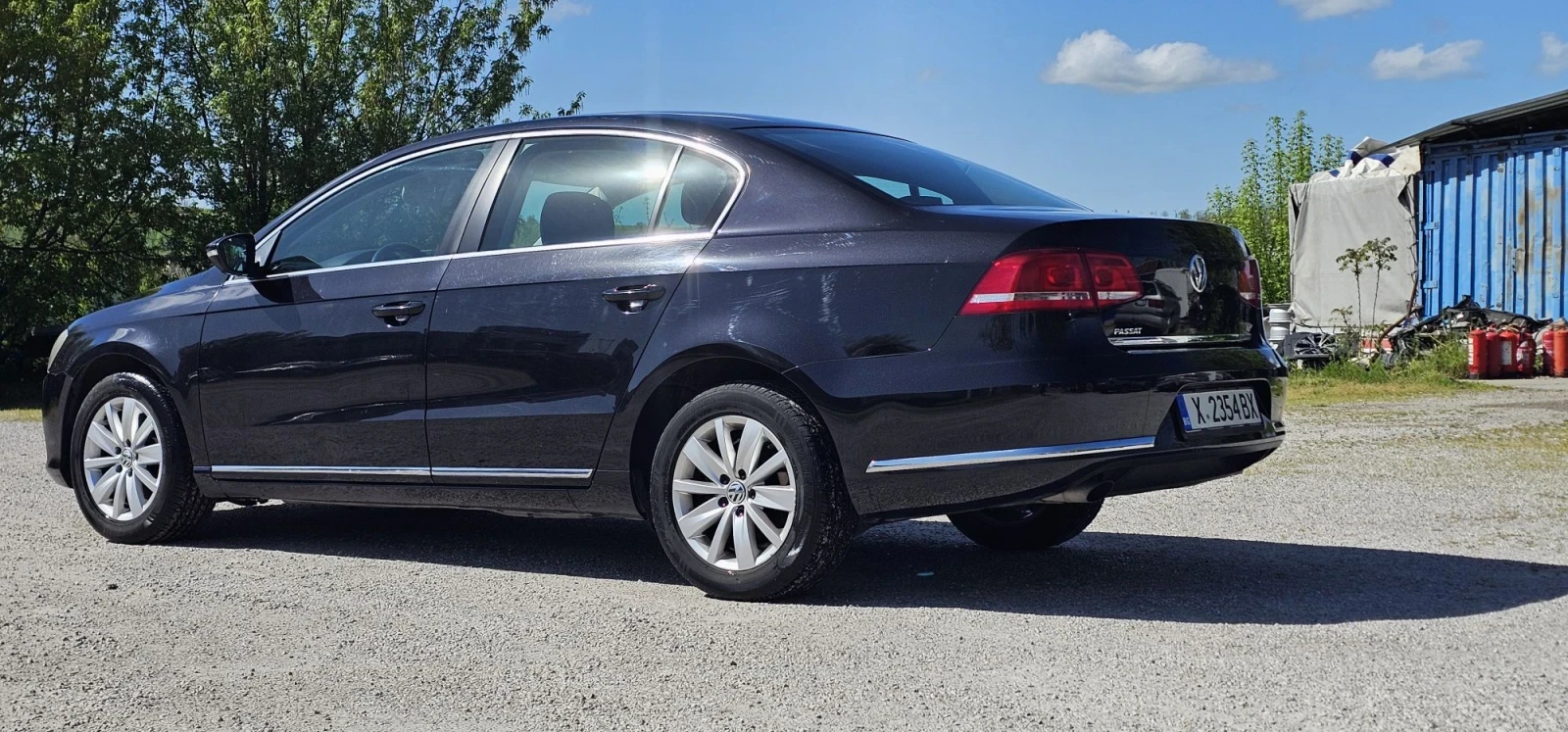 VW Passat 1, 6 TDI, снимка 4 - Автомобили и джипове - 56172406
