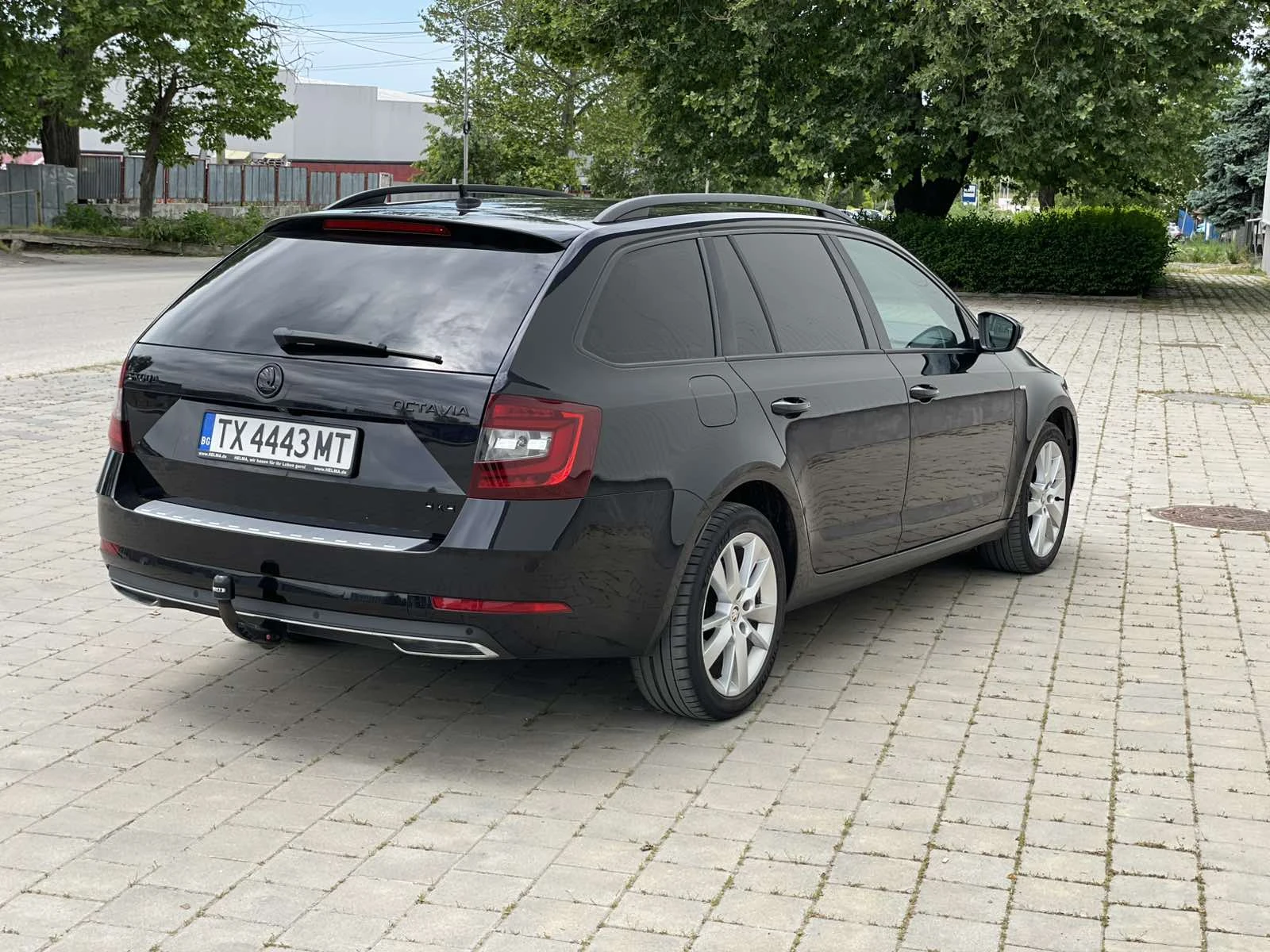 Skoda Octavia Drive 4x4, снимка 8 - Автомобили и джипове - 56064937