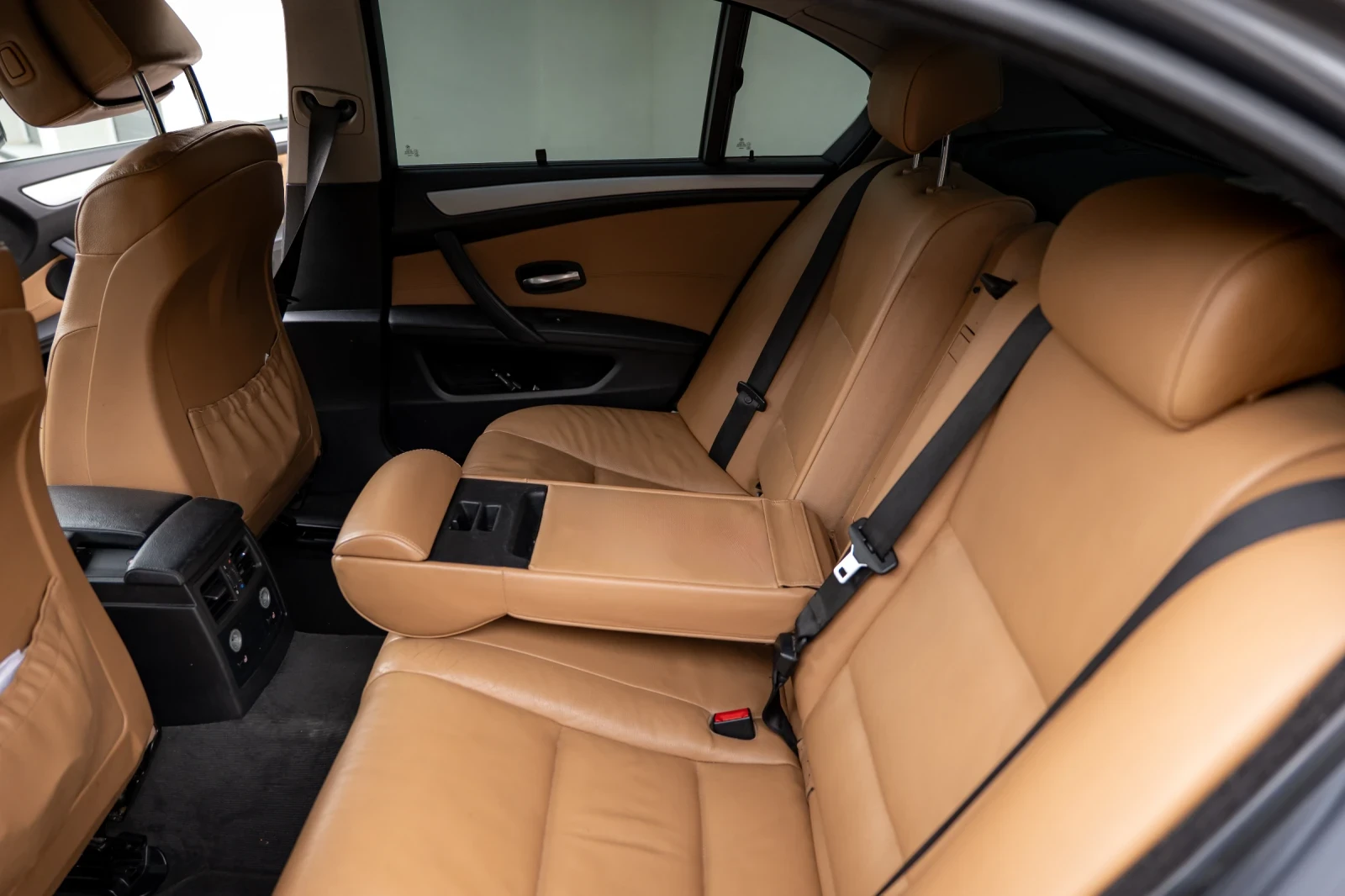 BMW 530, снимка 10 - Автомобили и джипове - 56076016