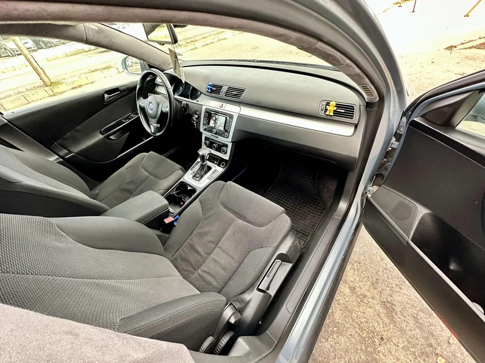 VW Passat, снимка 12 - Автомобили и джипове - 56582393
