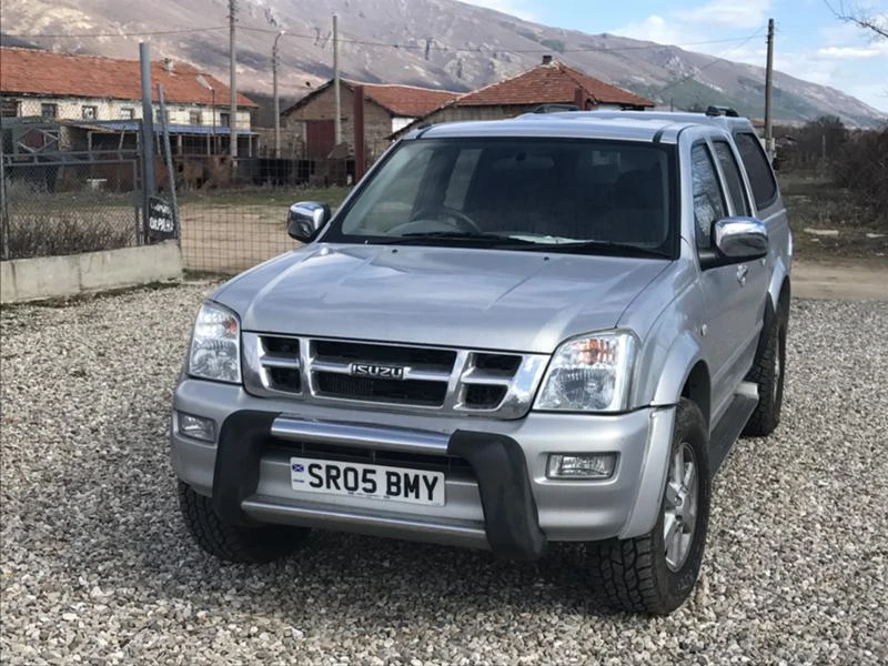 Isuzu D-max, снимка 3 - Автомобили и джипове - 47445514