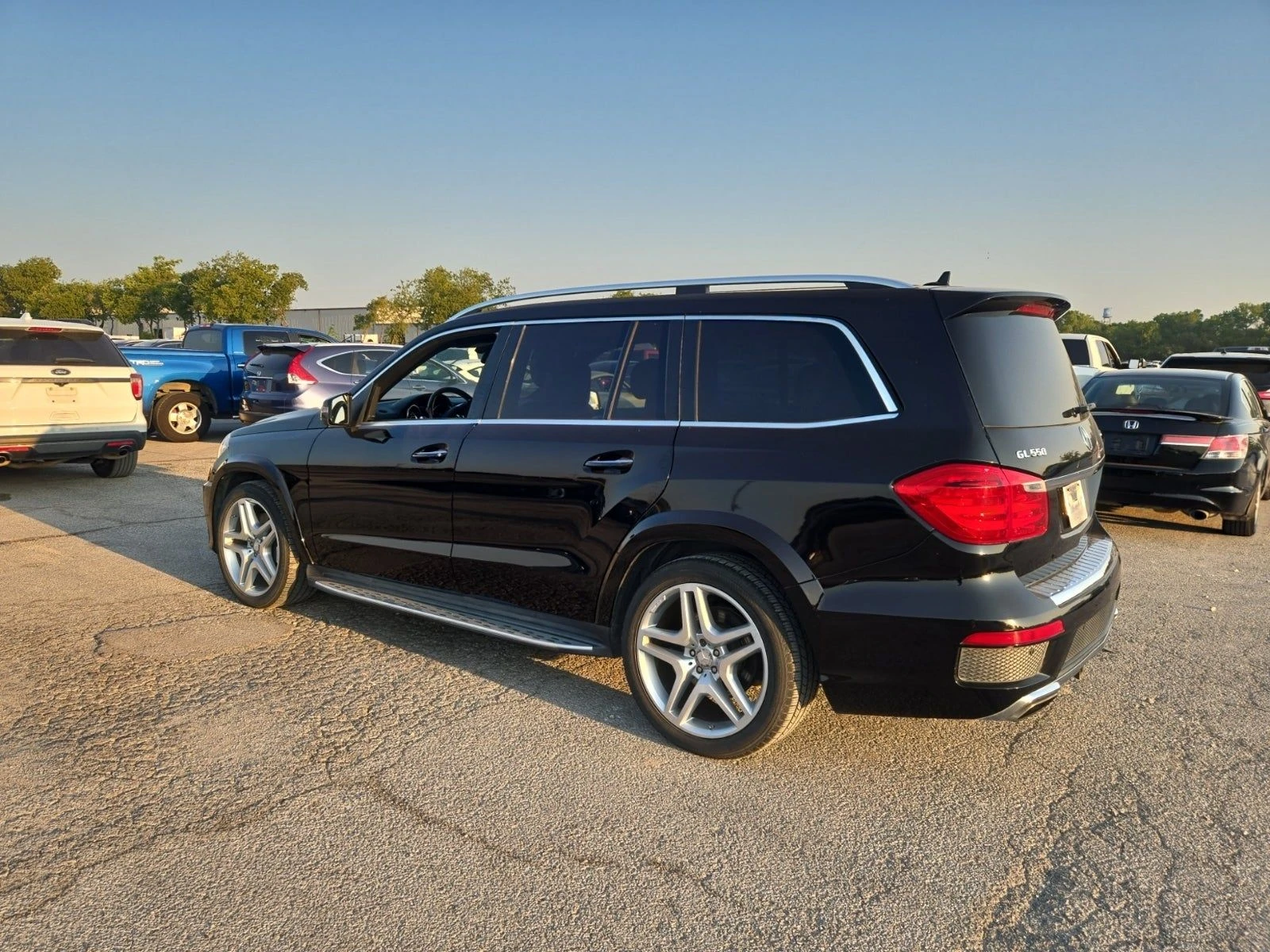 Mercedes-Benz GL 500 AMG* PACK* 3TV* ПОДГРЕВ* ОБДУХВАНЕ* МАСАЖ* КАМЕРА* - изображение 4