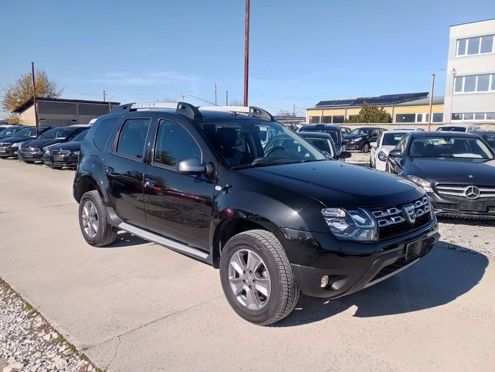 Dacia Duster 1.6, BLACK SHADOW, Газ, Навигация, Италия  - изображение 3