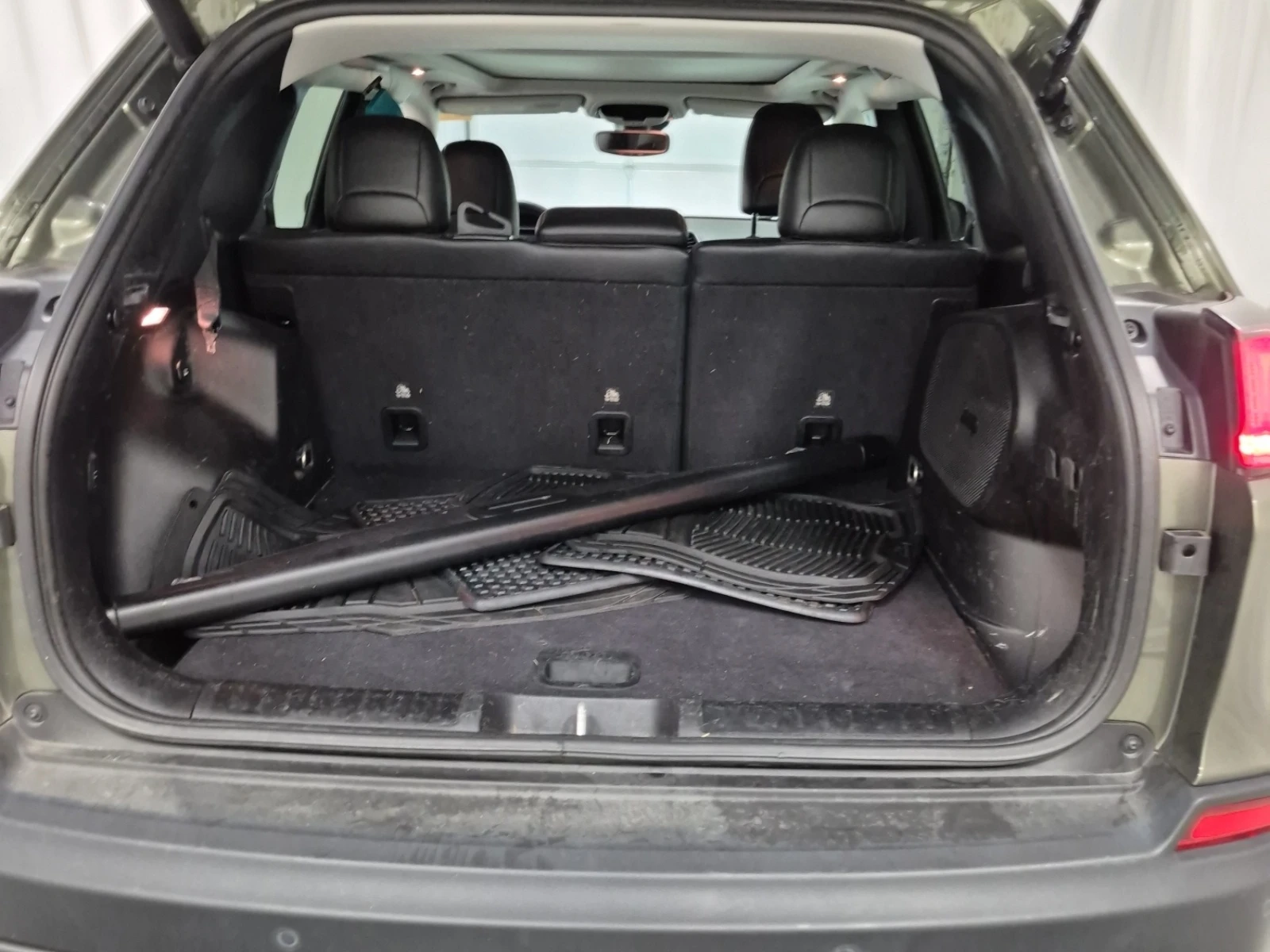 Jeep Cherokee TRAILHAWK ELITE* * CARFAX * * АВТО КРЕДИТ * * , снимка 8 - Автомобили и джипове - 54213101