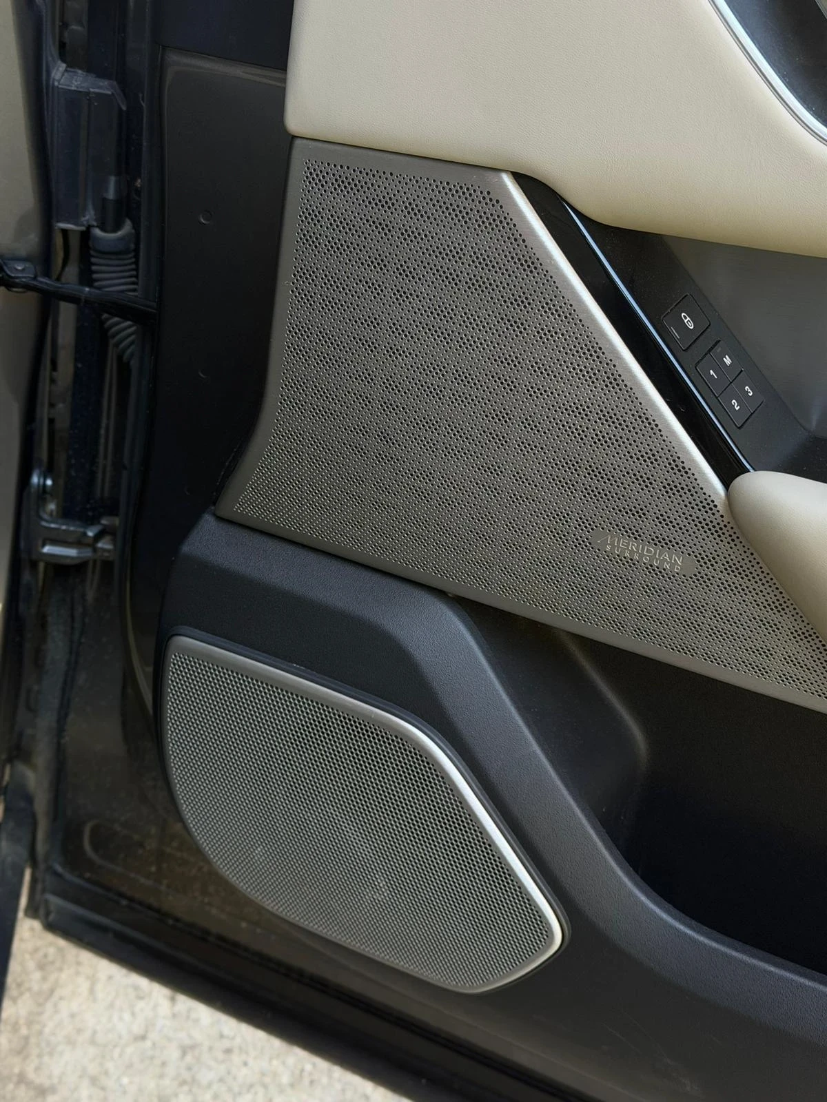 Land Rover Range Rover Velar 3.0D R Dynamic, снимка 14 - Автомобили и джипове - 54258935