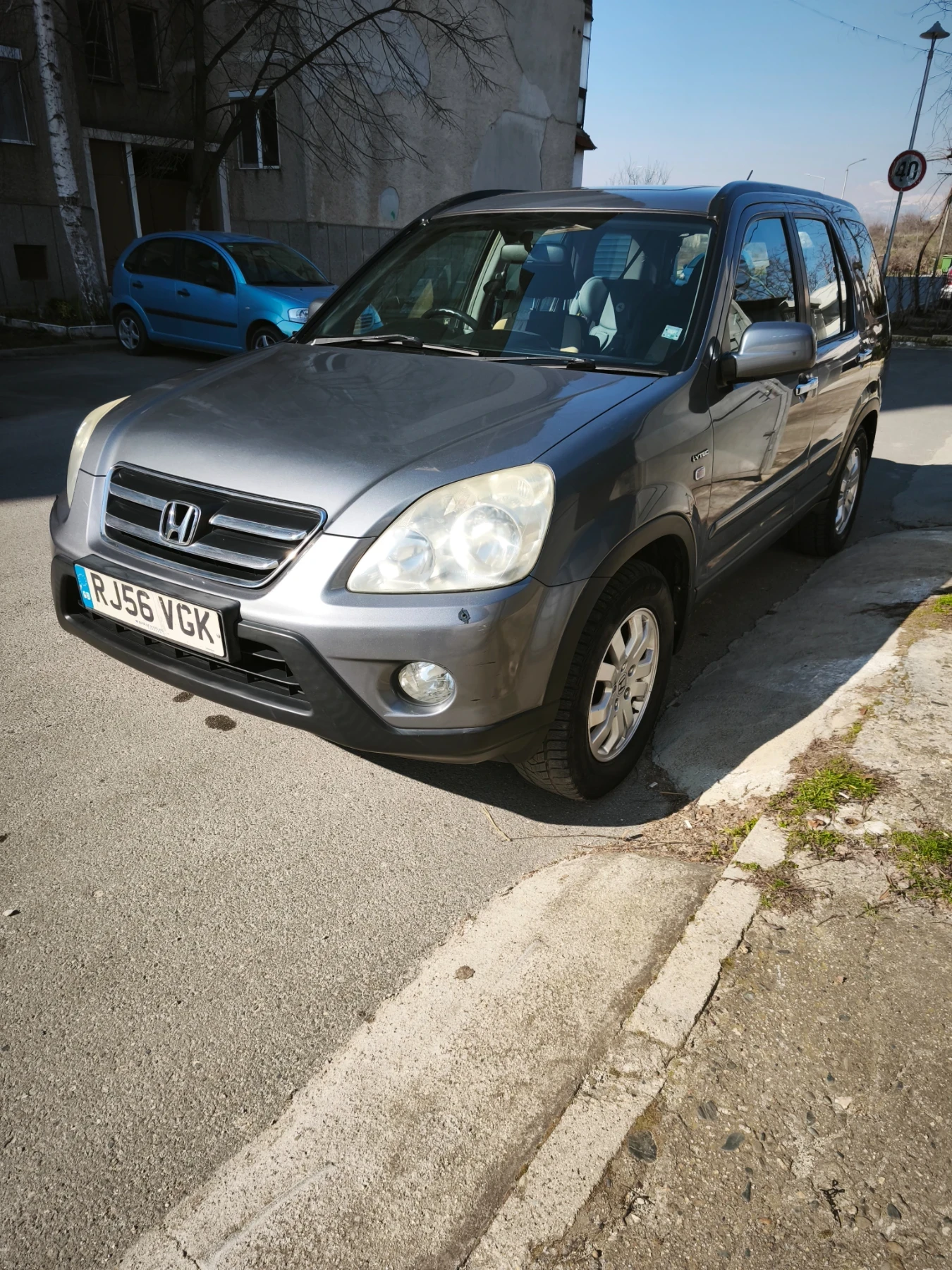 Honda Cr-v Газ-Бензин ДЕСЕН ВОЛАН 2.0 !, снимка 4 - Автомобили и джипове - 54345314