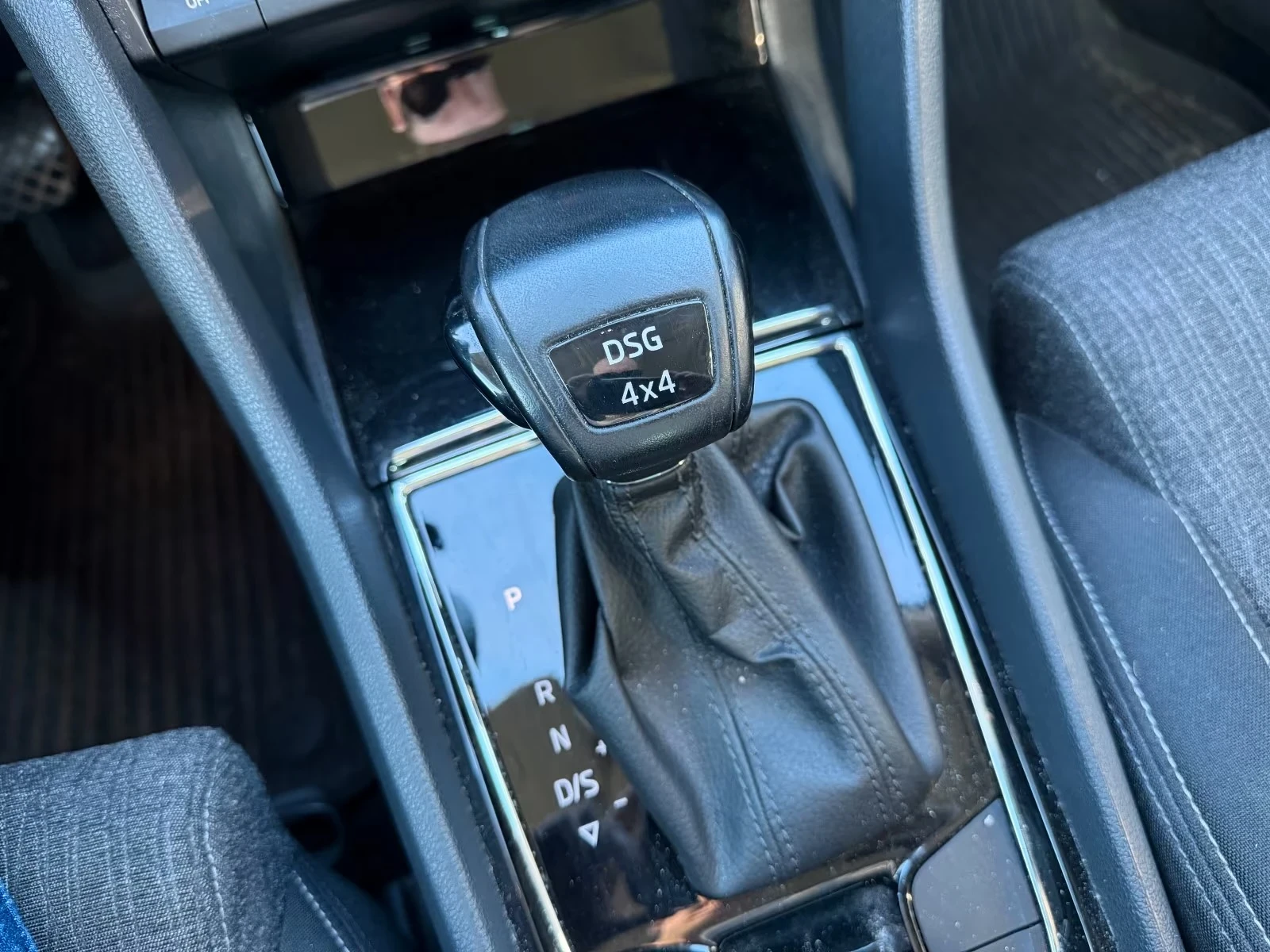 Skoda Karoq 2.0tdi DSG 4x4 150ps Style DK, снимка 9 - Автомобили и джипове - 54363693
