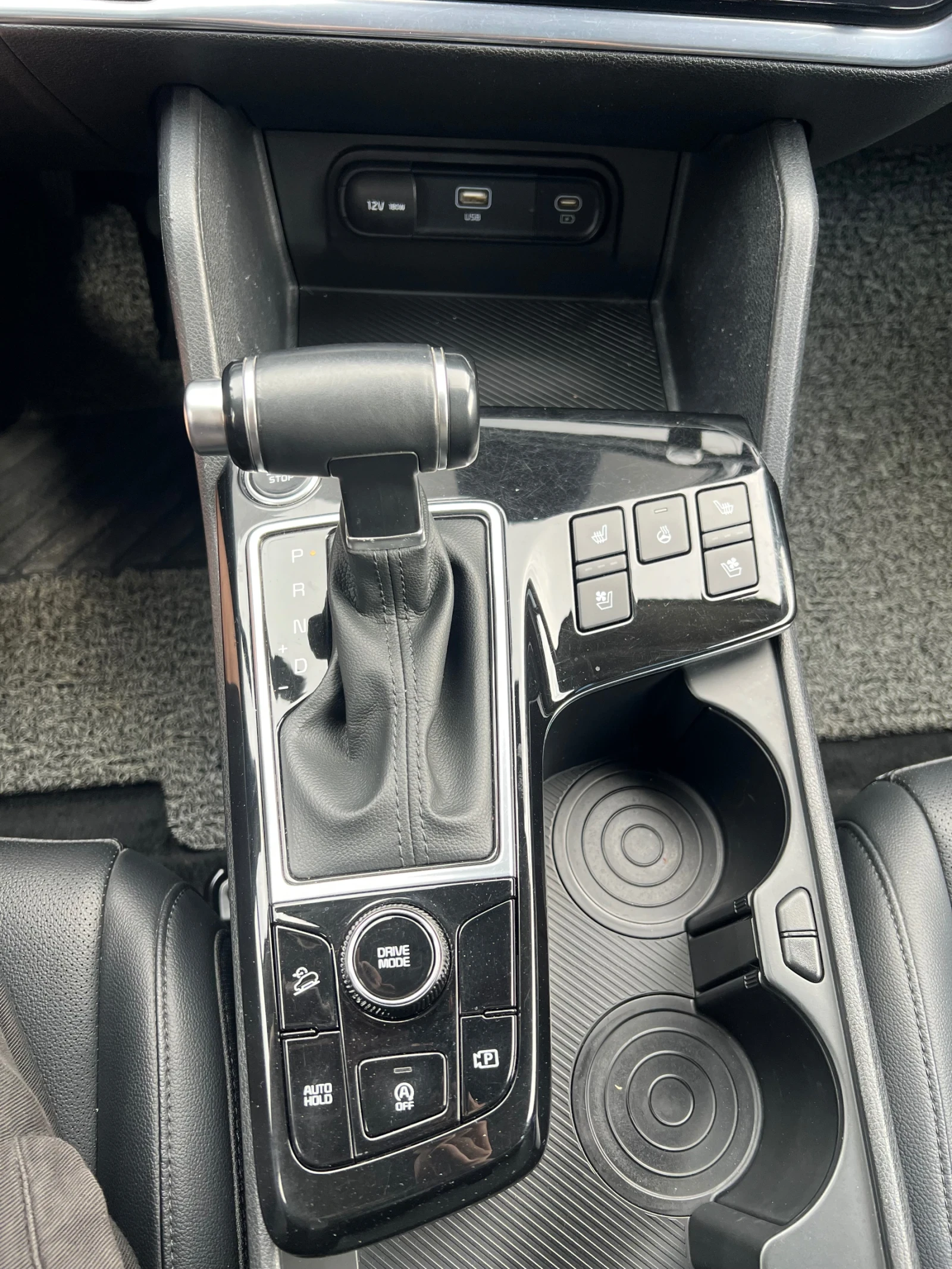 Kia Sportage 2.0, снимка 12 - Автомобили и джипове - 54782973