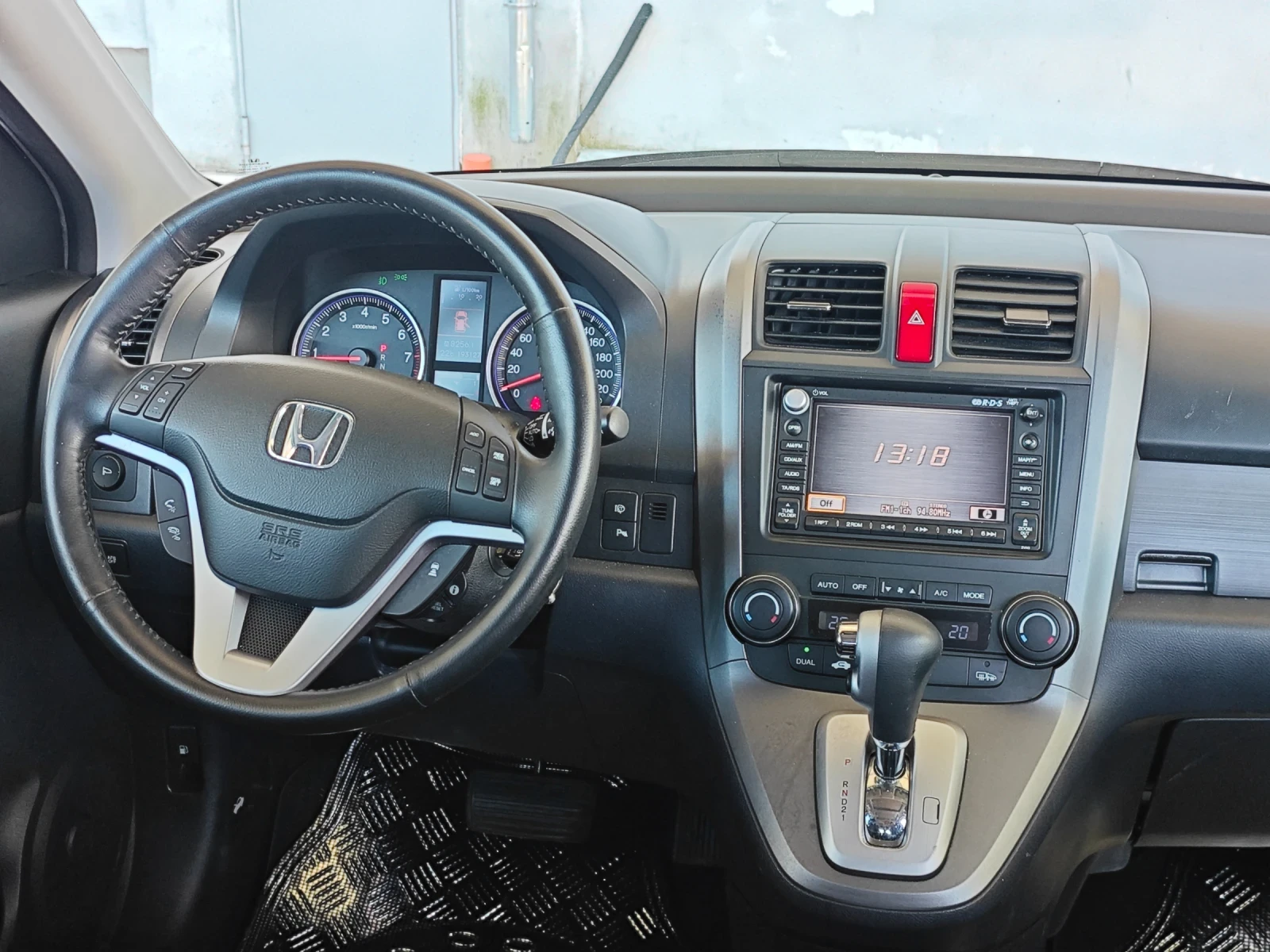 Honda Cr-v 2.0-Авто-Дистрон, снимка 10 - Автомобили и джипове - 54828515