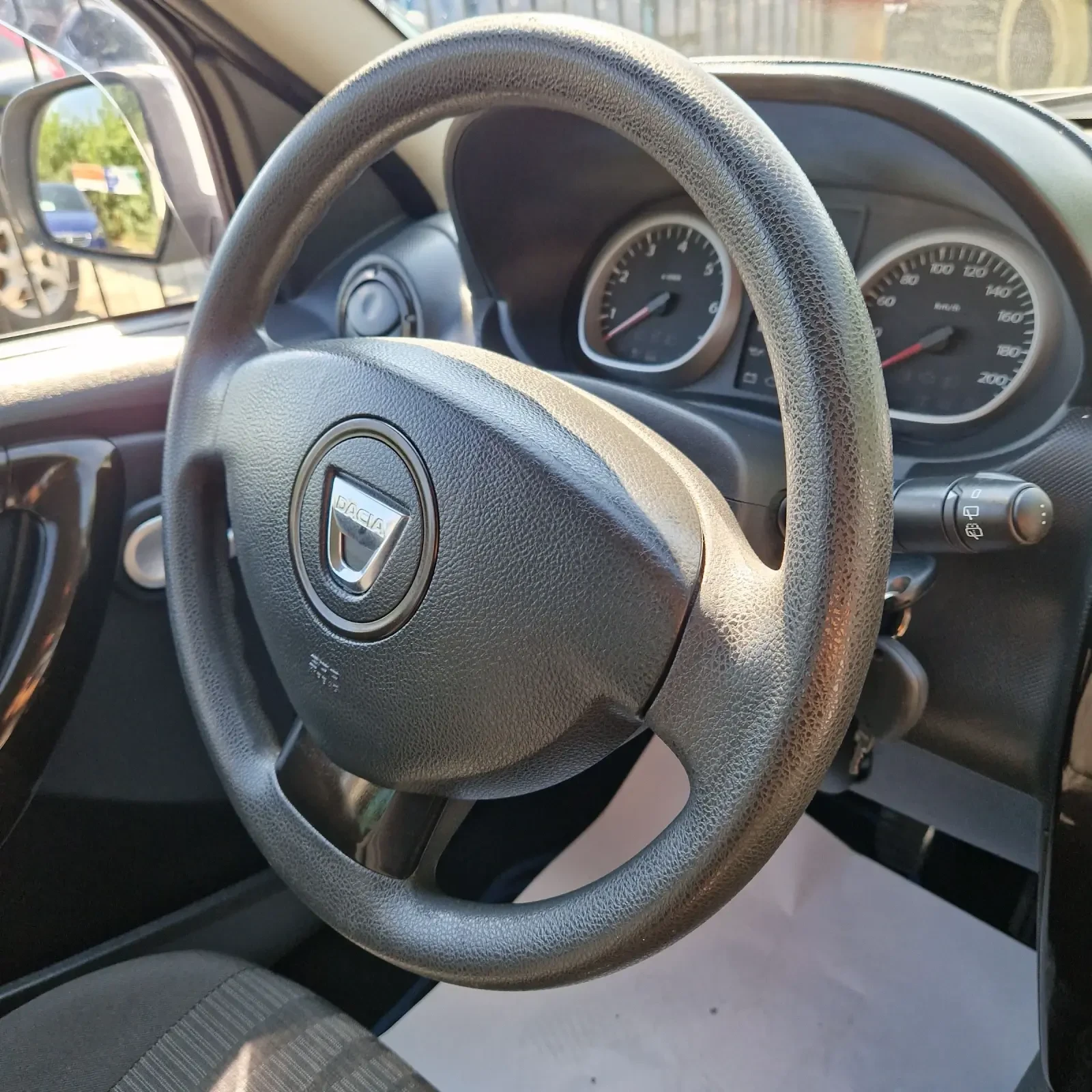 Dacia Duster 1.6i | Mobile.bg � ����������� 12