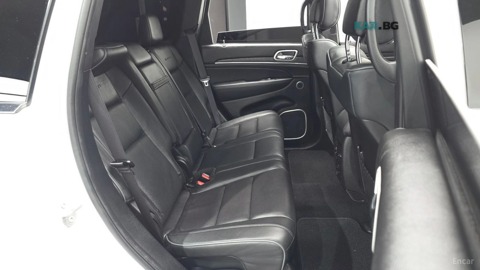 Jeep Cherokee SUMMIT* PANO* КОЖА* ОБДУХВАНЕ* ПОДГРЕВ* НАВИ* КАМЕ, снимка 11 - Автомобили и джипове - 55409227