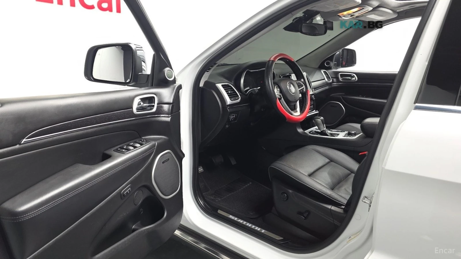 Jeep Cherokee SUMMIT* PANO* КОЖА* ОБДУХВАНЕ* ПОДГРЕВ* НАВИ* КАМЕ, снимка 9 - Автомобили и джипове - 55409227