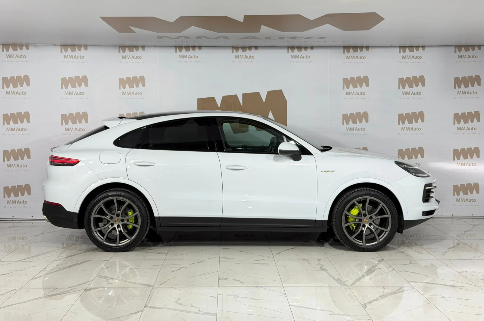 Porsche Cayenne Coupe* E-Hybrid* Chrono* Bose* Pano* Вентилация, снимка 2 - Автомобили и джипове - 55689271