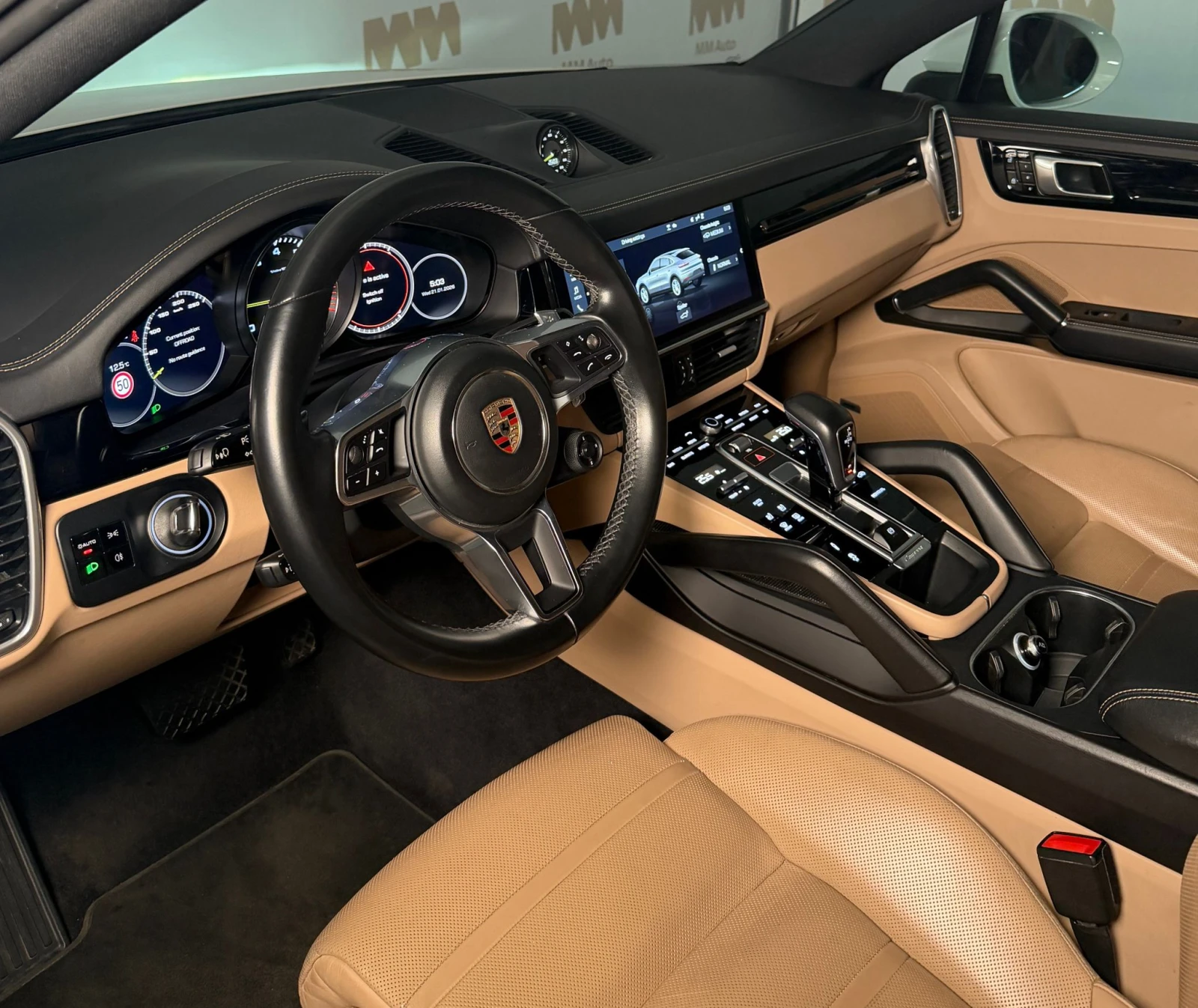Porsche Cayenne Coupe* E-Hybrid* Chrono* Bose* Pano* Вентилация, снимка 7 - Автомобили и джипове - 55689271