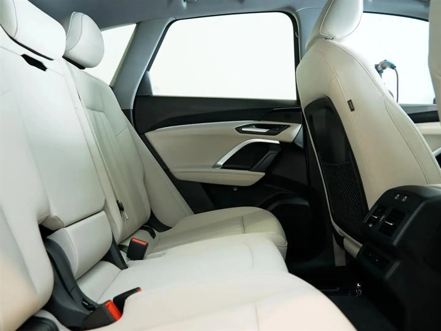 Audi Q5 PROGRESSIV ЦЕНА ДО БЪЛГАРИЯ АВТОКРЕДИТ, снимка 13 - Автомобили и джипове - 55937886