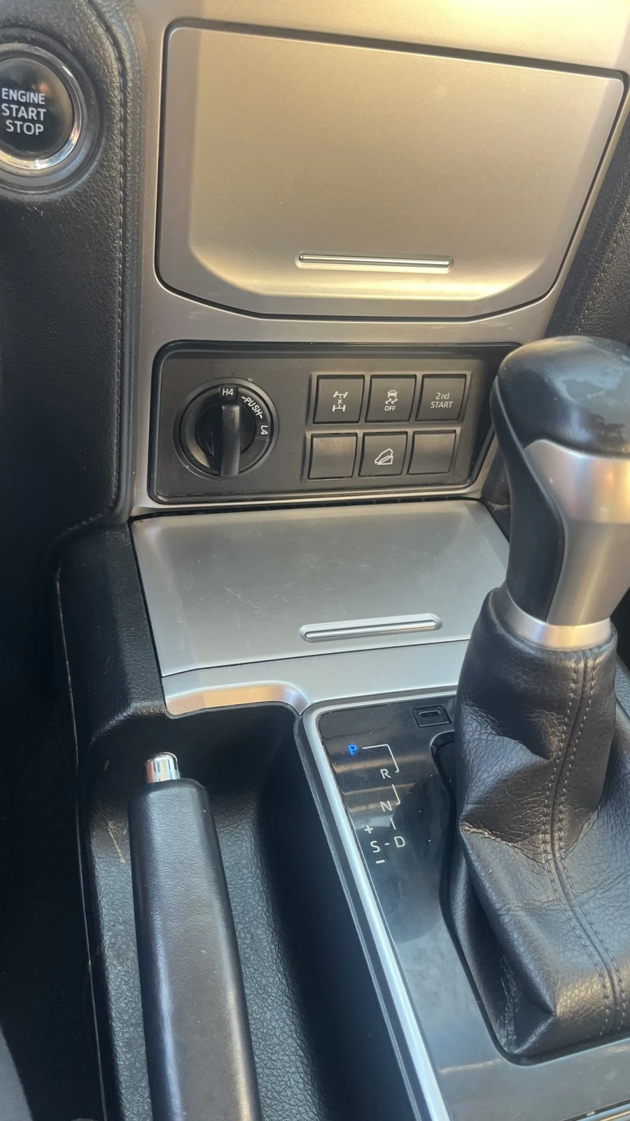 Toyota Land cruiser, снимка 9 - Автомобили и джипове - 56317353