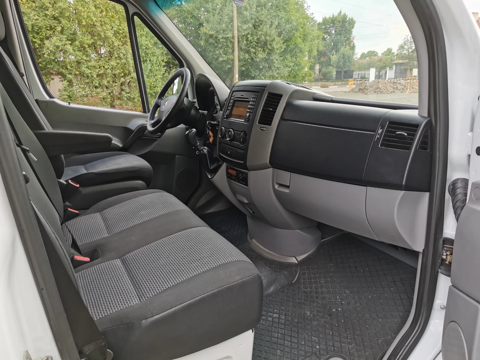 Mercedes-Benz Sprinter 319 V6  - изображение 9
