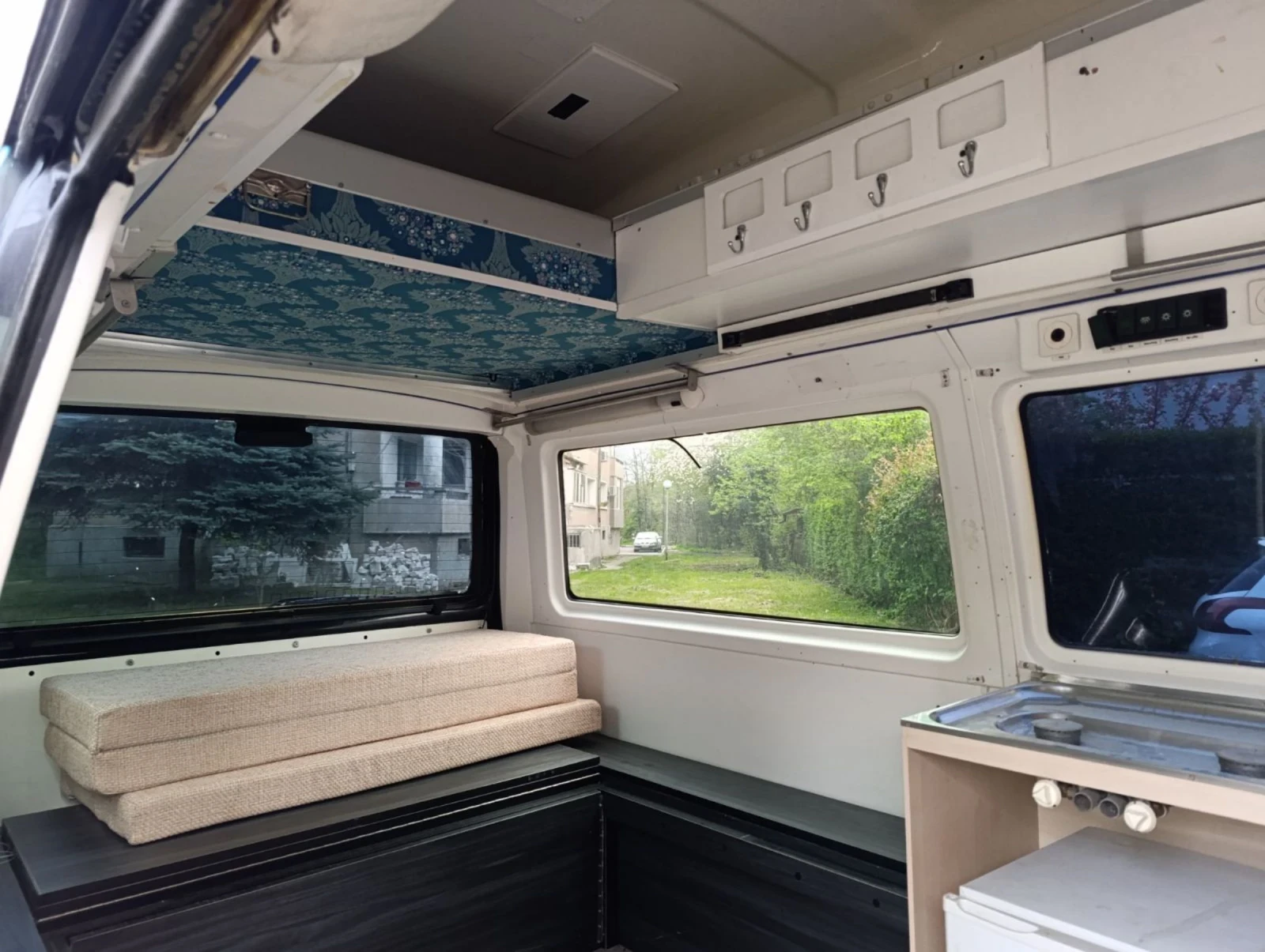 VW Transporter КЕМПЕР, снимка 3 - Бусове и автобуси - 54657105