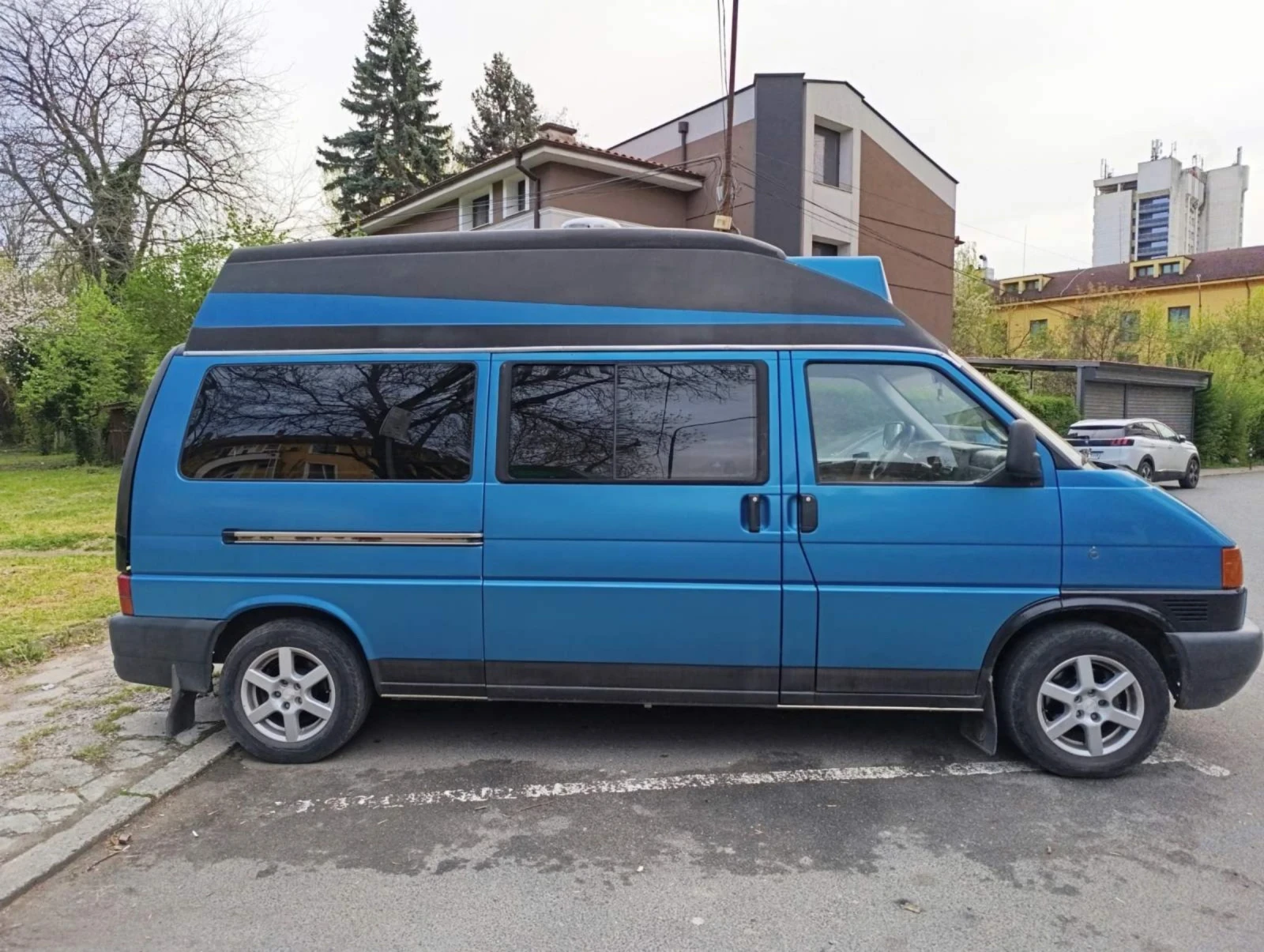 VW Transporter КЕМПЕР, снимка 4 - Бусове и автобуси - 54657105