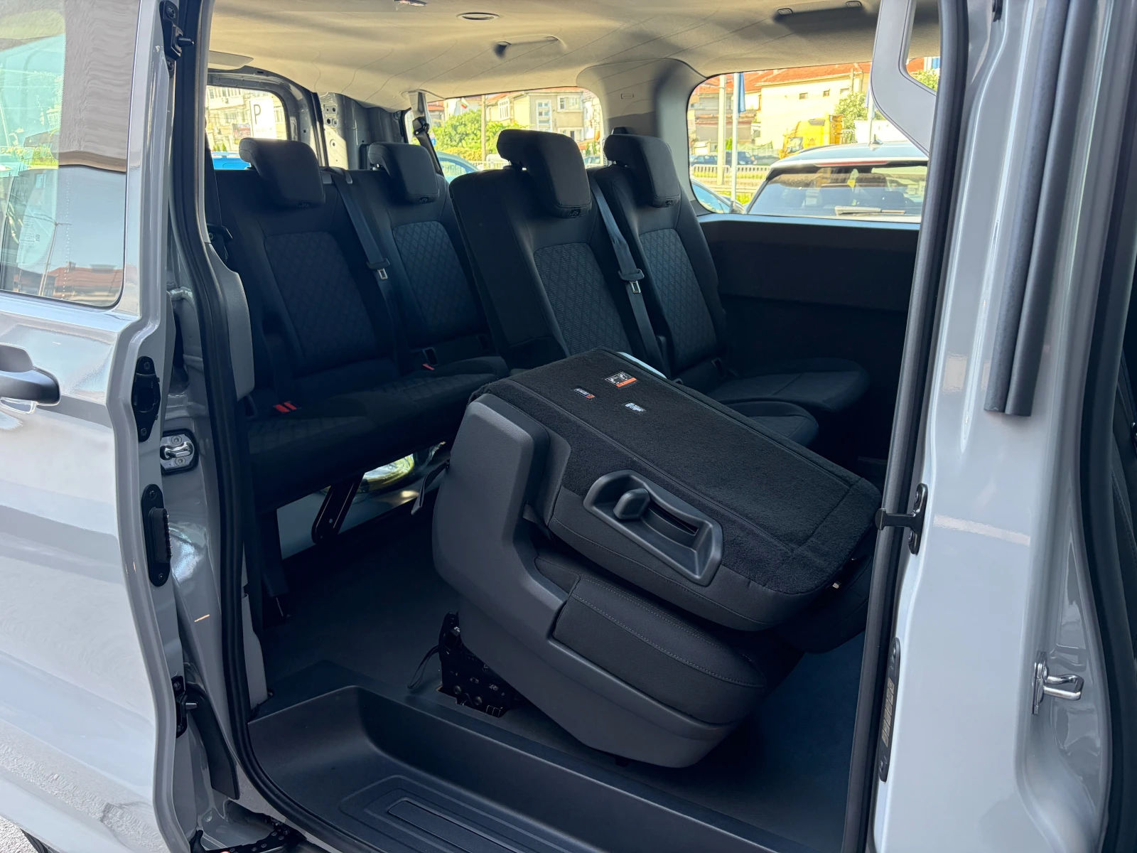 VW Transporter е-Transporter , снимка 6 - Бусове и автобуси - 55120677