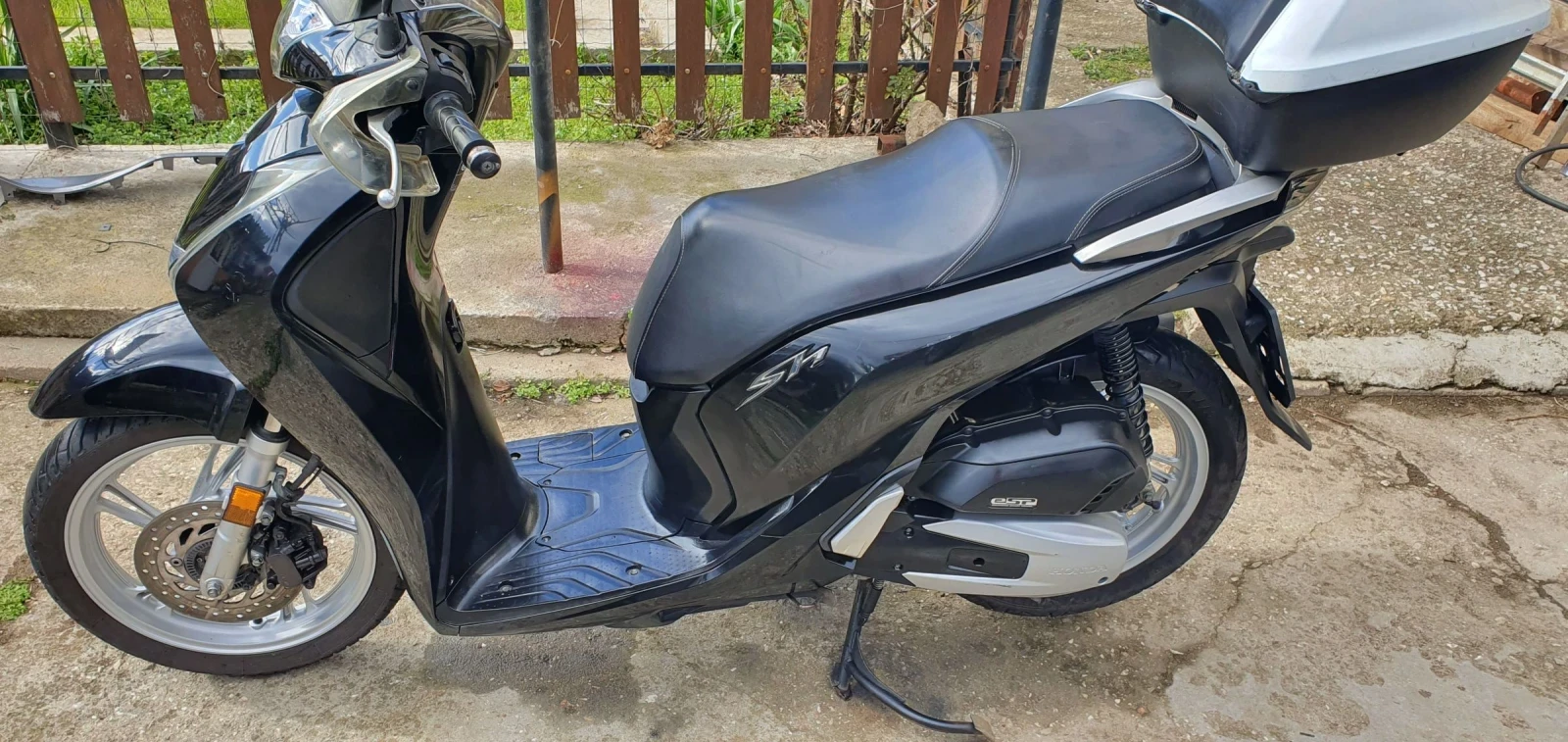 Honda Sh 125ie nu feist ABS - изображение 6