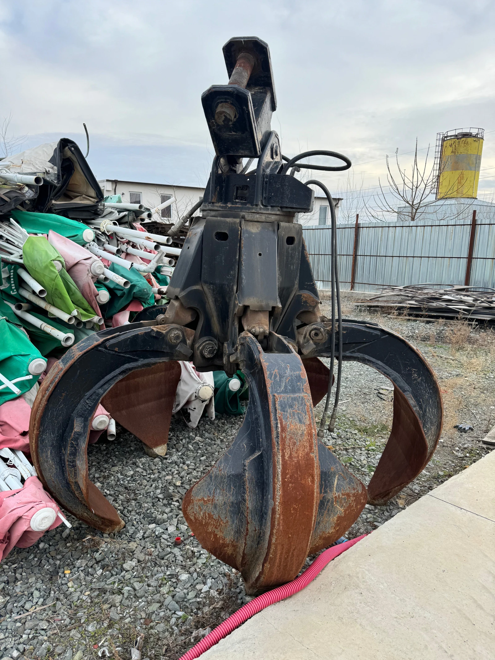 Допълнително оборудване Друг вид Щипка за скрап, снимка 1