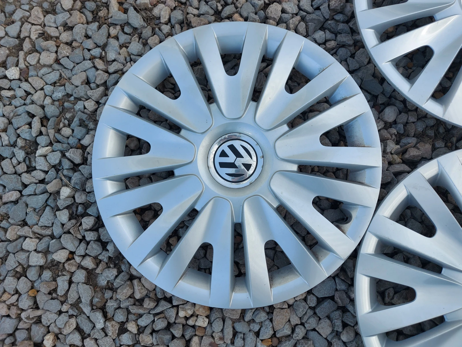   VW 15   | Mobile.bg   4