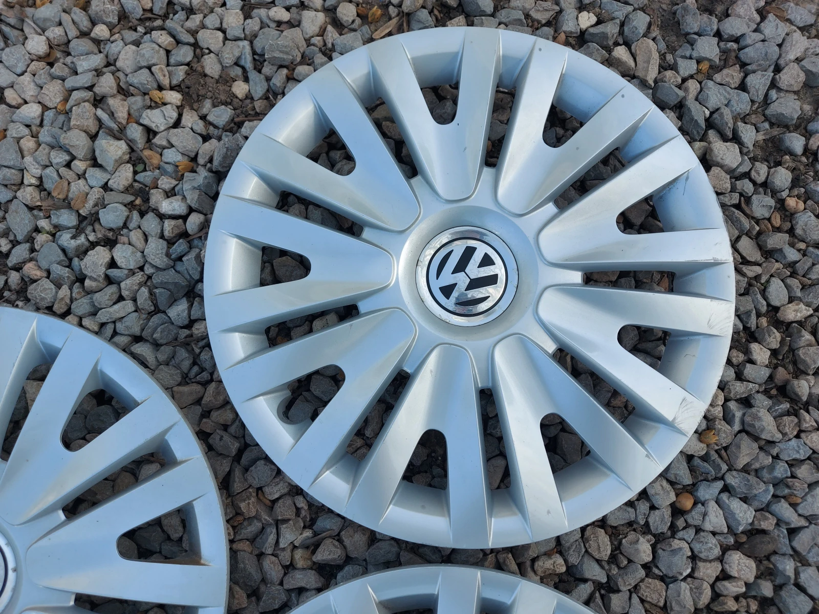   VW 15   | Mobile.bg   3