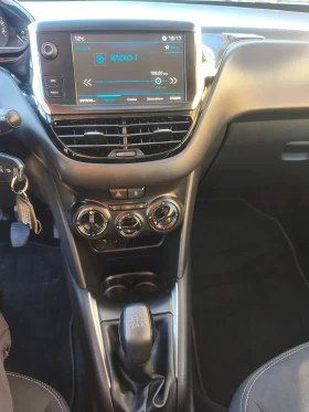 Peugeot 208 1.2i STT Euro6, снимка 9