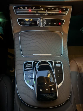 Mercedes-Benz E 400 Договаряне, Реални километри, почти всички екстри, снимка 6
