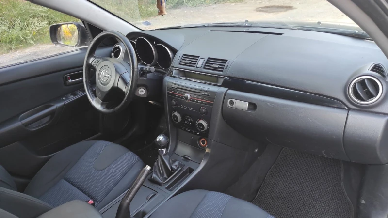 Mazda 3, снимка 8 - Автомобили и джипове - 47278481