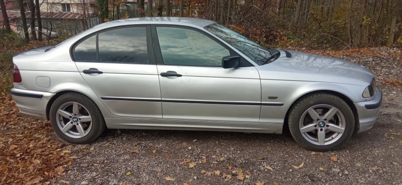 BMW 318 1.8i, снимка 4 - Автомобили и джипове - 48488940