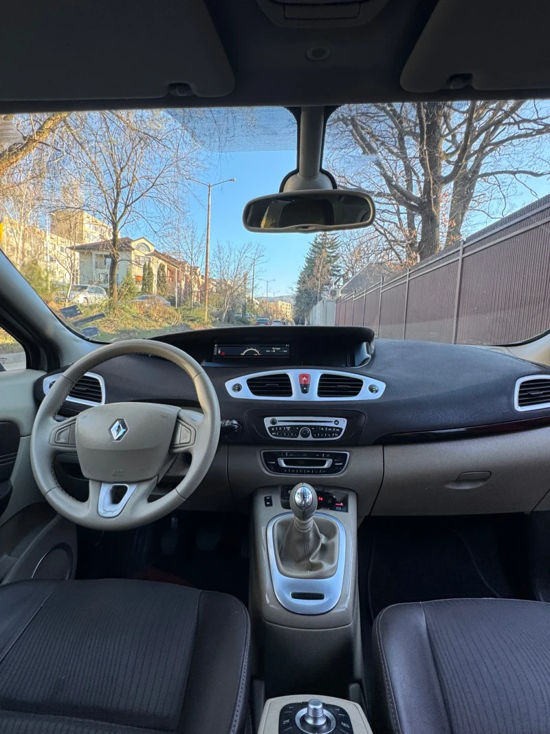 Renault Scenic, снимка 13 - Автомобили и джипове - 49590201