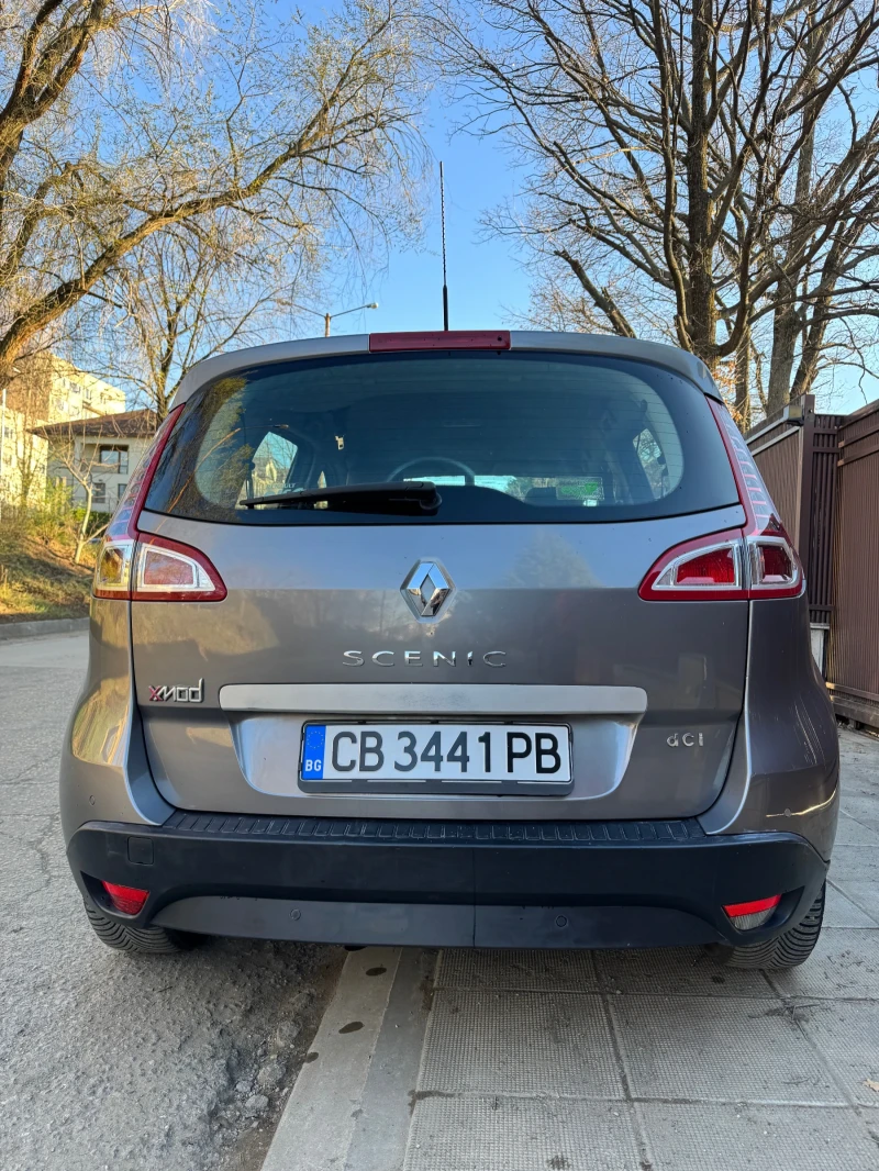 Renault Scenic, снимка 6 - Автомобили и джипове - 49590201