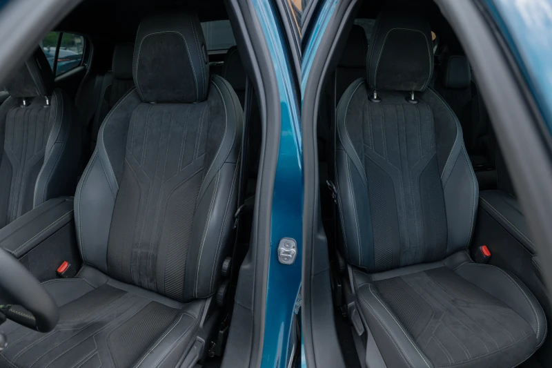 Peugeot 408 GT-LINE/1.2-PURETECH/131HP/360/NAVI/TSR/AMBIENT, снимка 11 - Автомобили и джипове - 50551087