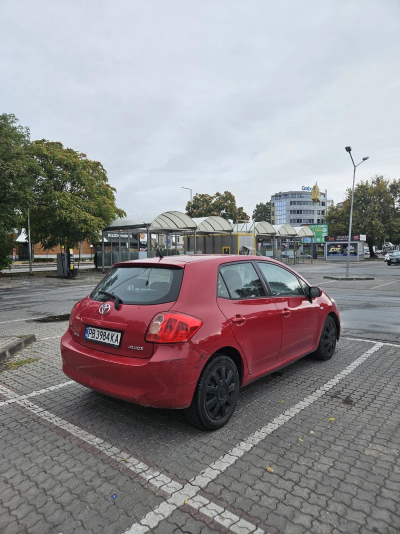 Toyota Auris, снимка 3 - Автомобили и джипове - 52461572