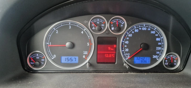 VW Sharan 2.0TDI. 140hp 2006, снимка 15 - Автомобили и джипове - 52513134