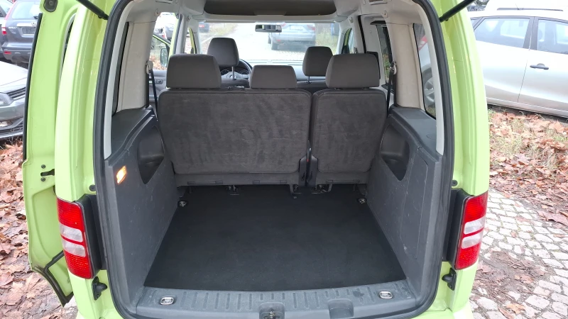 VW Caddy 1.6TDI/102 Пътнически, снимка 11 - Автомобили и джипове - 52828308