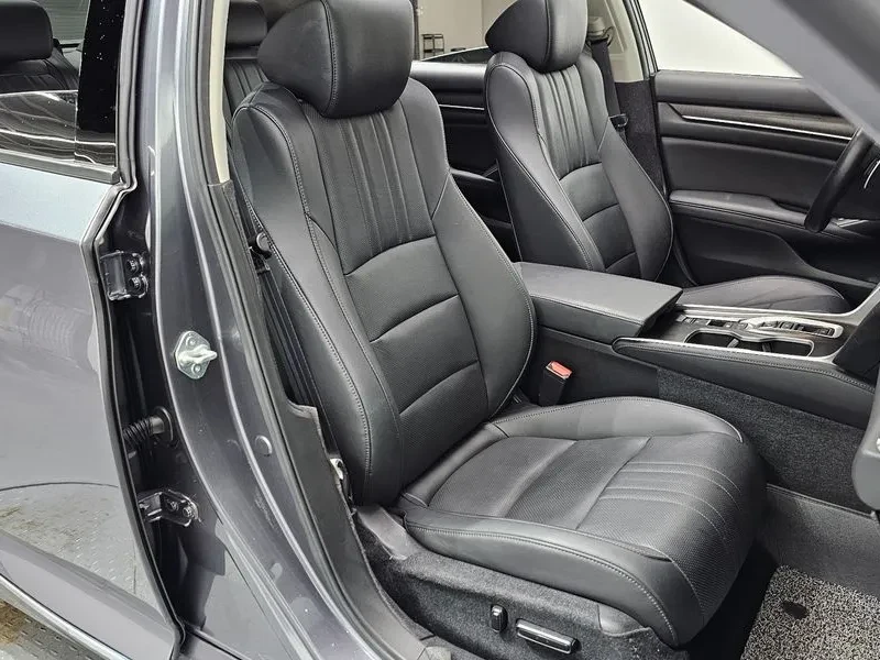 Honda Accord 2.0 Hybrid - САМО 30% АВАНС!, снимка 11 - Автомобили и джипове - 55440340
