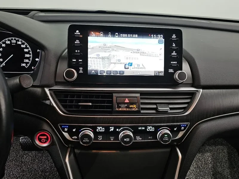 Honda Accord 2.0 Hybrid - САМО 30% АВАНС!, снимка 14 - Автомобили и джипове - 55440340