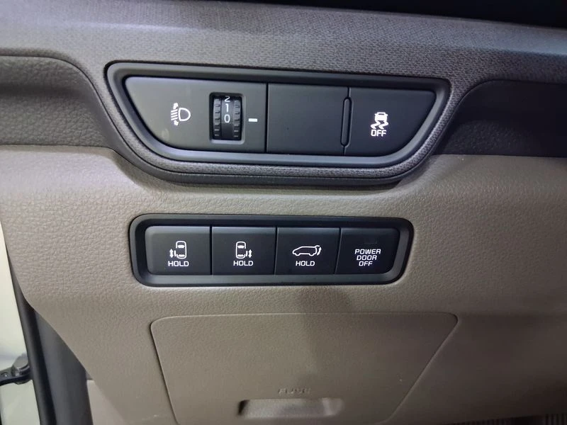 Kia Carnival 3.5 270 hp Automatic, снимка 11 - Автомобили и джипове - 55754014