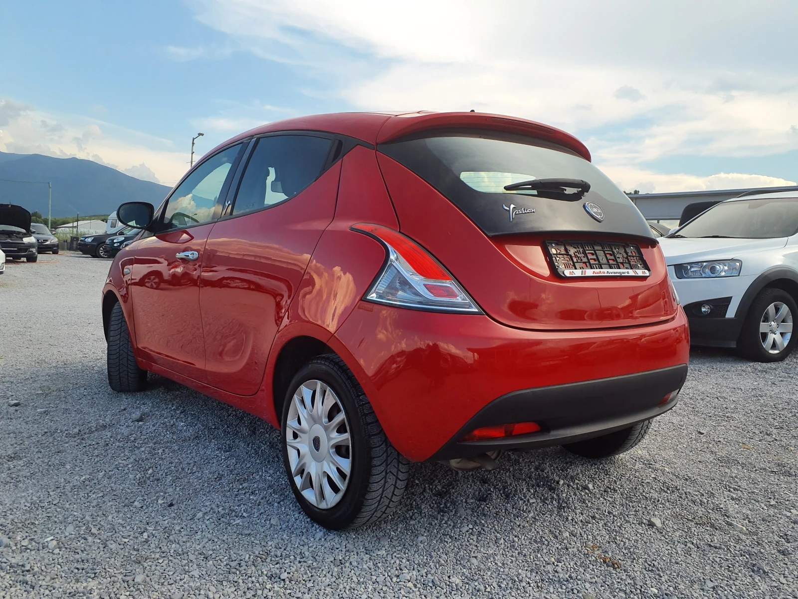 Lancia Ypsilon 1.2I -70к.с - изображение 3