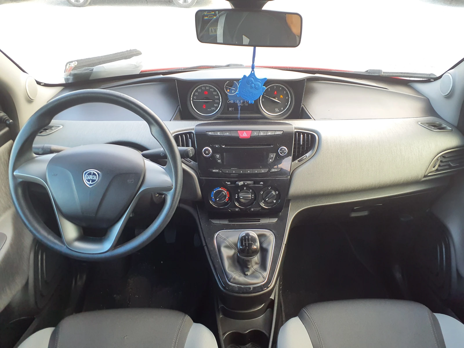 Lancia Ypsilon 1.2I -70к.с - изображение 6