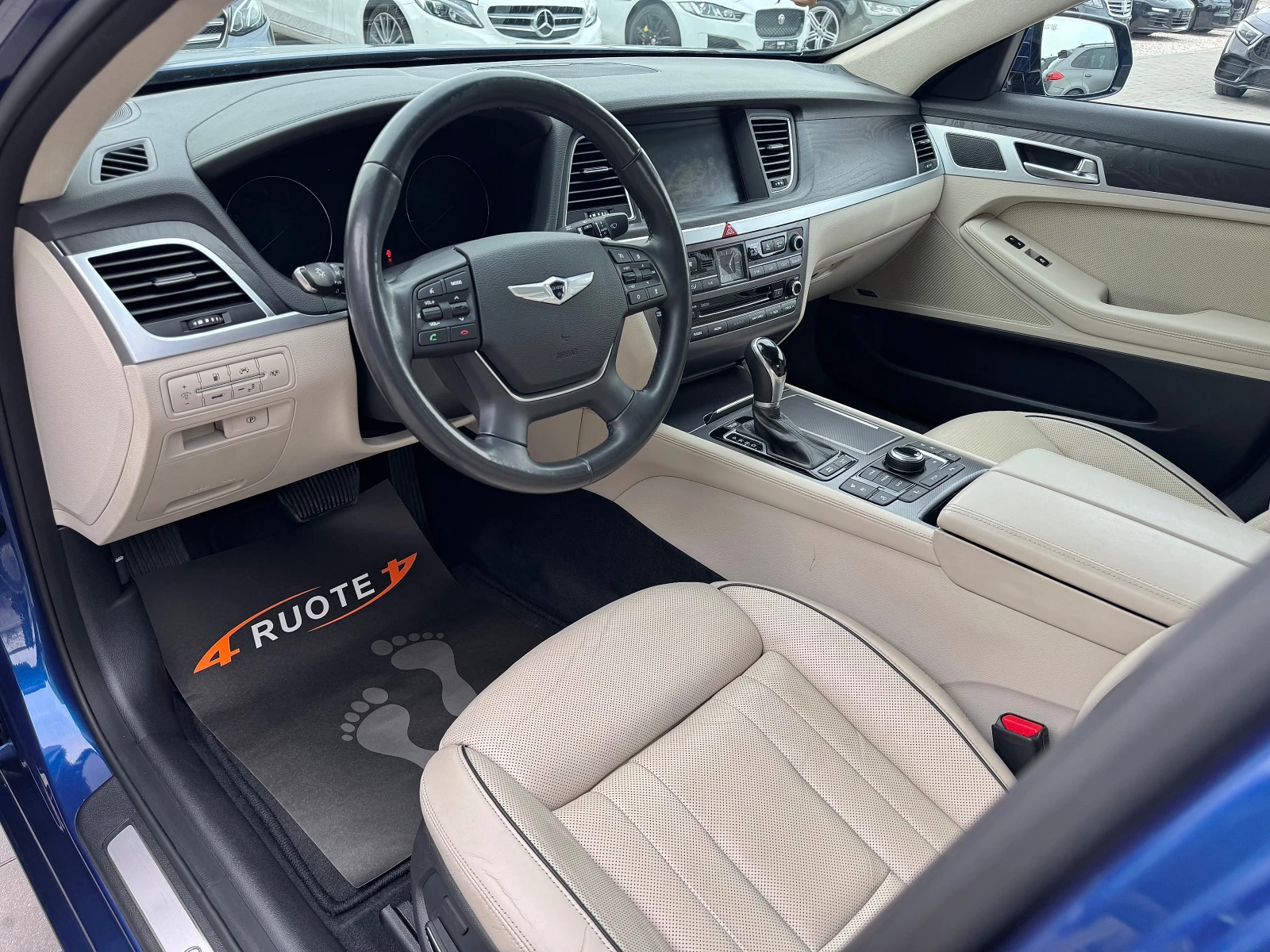 Hyundai Genesis 3.8i MAX FULL - изображение 8